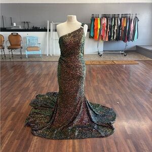 Elegant Sequin One-Shoulder Gown